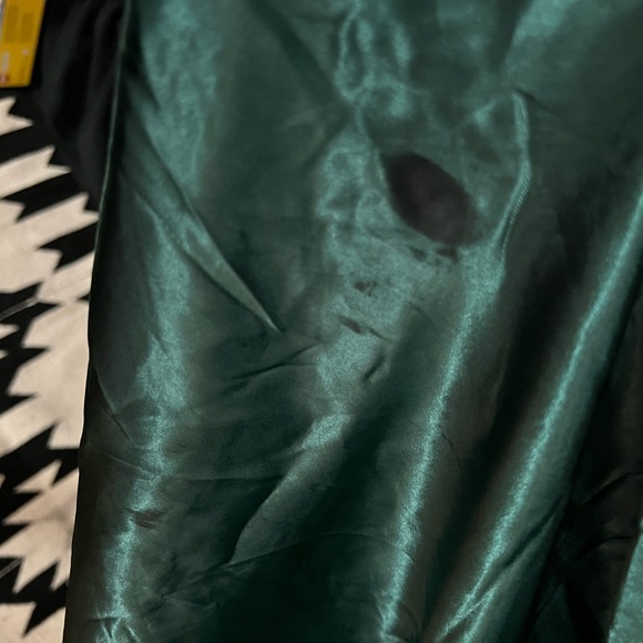 Official Wizarding World Harry Potter Slytherin Robe - Picture 6 of 7